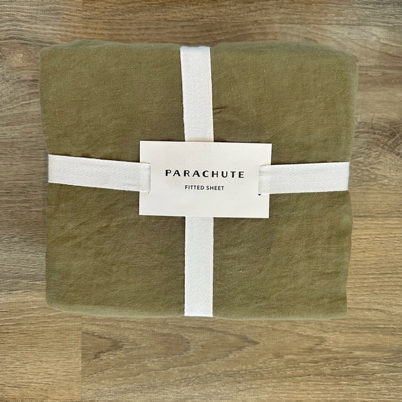 NWT Parachute Home - Linen Fitted Sheet - Size Cal King - Surplus Green Color - Picture 6 of 7